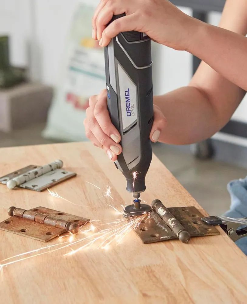 Гравер Dremel 8250-5/65 F0138250JF