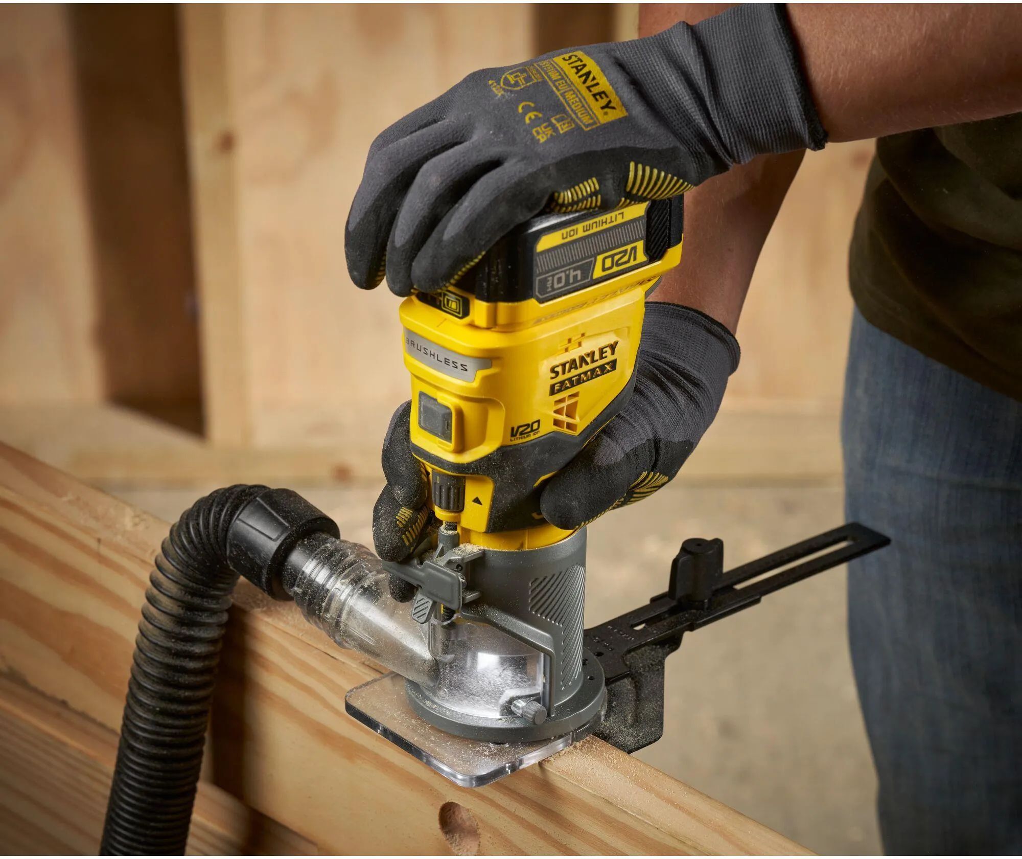 Аккумуляторная фрезерная машина Stanley FatMax V20 18V