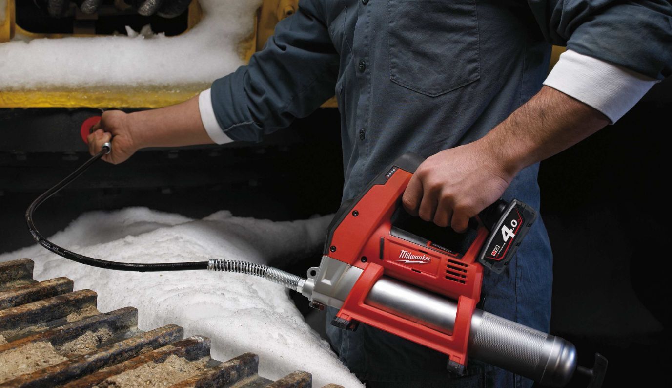 Смазочный пистолет Milwaukee M12 GG0 без аккумулятора и ЗУ 4933440435