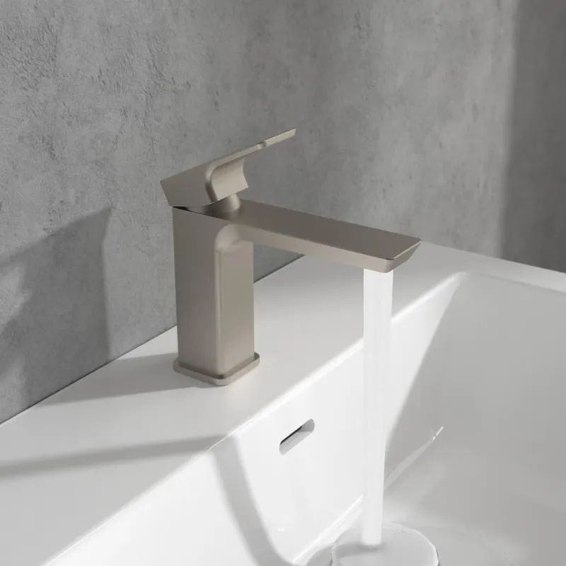 Смеситель для ванны Villeroy & Boch Subway 3.0 TVW11200300064