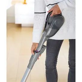 Пылесос аккумуляторный Black&Decker FEJ520JF