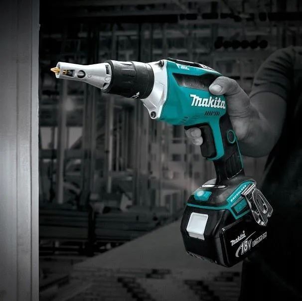 Шуруповёрт Makita DFS452Z 18V LXT без АКБ и ЗУ