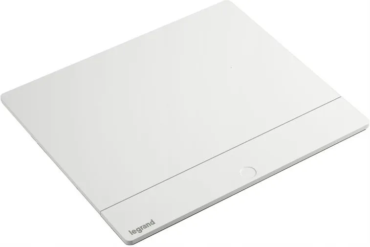 Розеточный блок мебельный Legrand 4 модуля белый