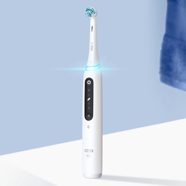 Электрическая зубная щетка Oral-B iO Series 5N, белая
