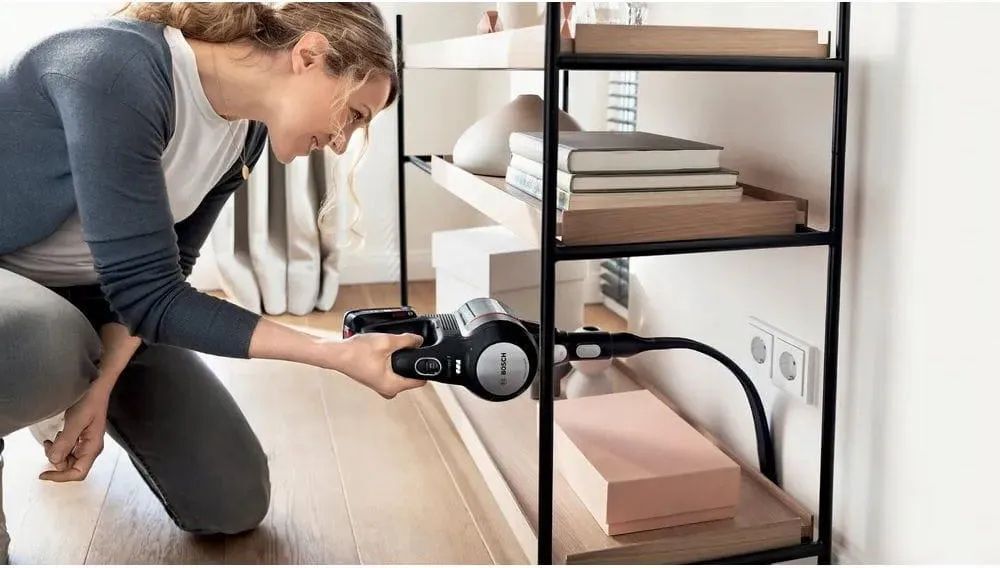 Вертикальный пылесос Bosch Unlimited 7 BCS711EXT (с дополнительной комплектацией)