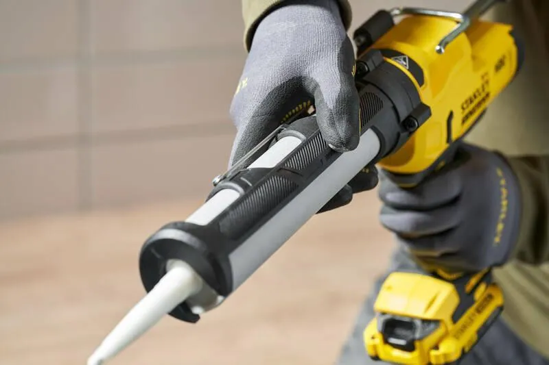 Аккумуляторный пистолет для герметиков Stanley FATMAX V20 SFMCE600B 18 В, без АКБ и ЗУ