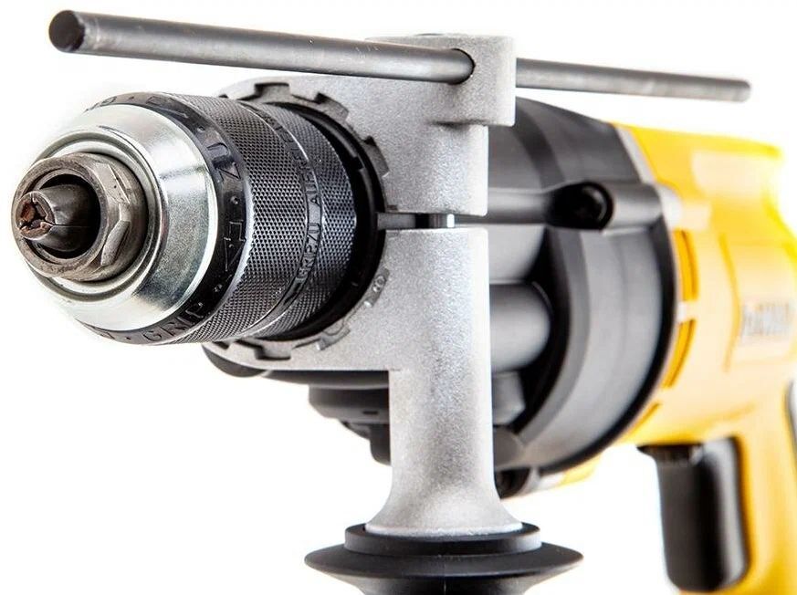 Безударная дрель DeWalt D21441, 770 Вт