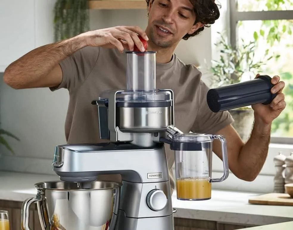 Соковыжималка Kenwood AT641