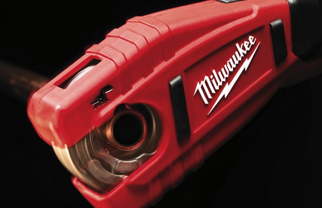 Труборез Milwaukee C12 PC0 без аккумулятора и ЗУ 4933411920
