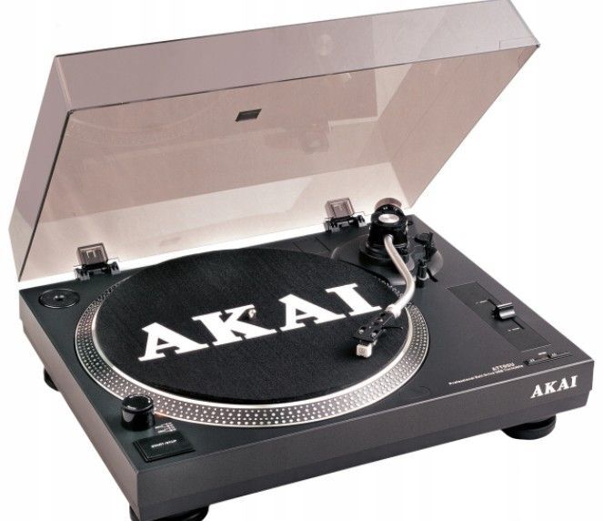 Виниловый проигрыватель Akai TTA05USB
