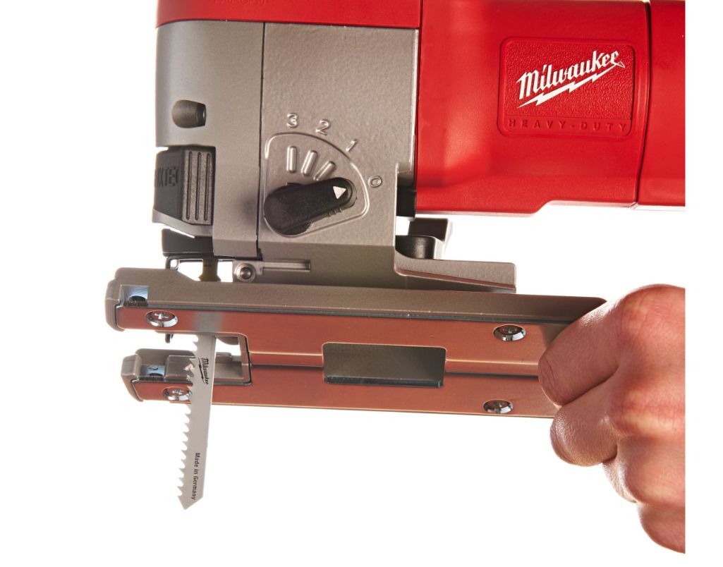 Лобзик Milwaukee JSPE 135 TX проводной 4933381230