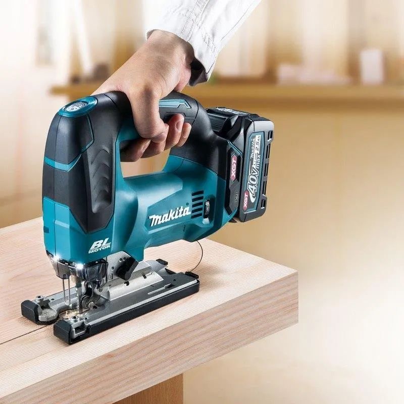Сабельная пила Makita JV002GZ 40V XGT без АКБ и ЗУ