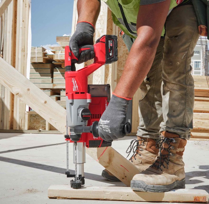 Бесщеточный перфоратор Milwaukee M18 BLHACD26402X 2х4,0 Ah и ЗУ 4933492480