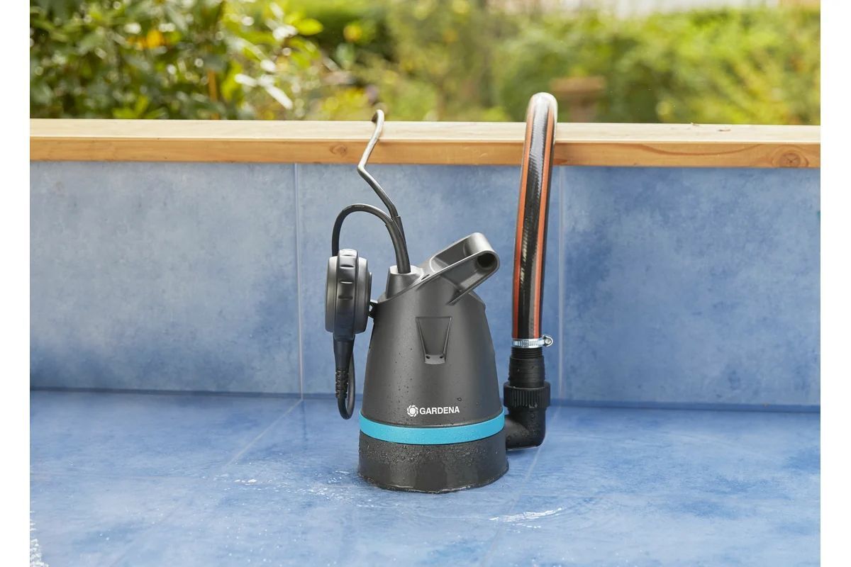 Насос дренажный для чистой воды Gardena 8600 Basic 09001-47, 400 W, 8600 L/H
