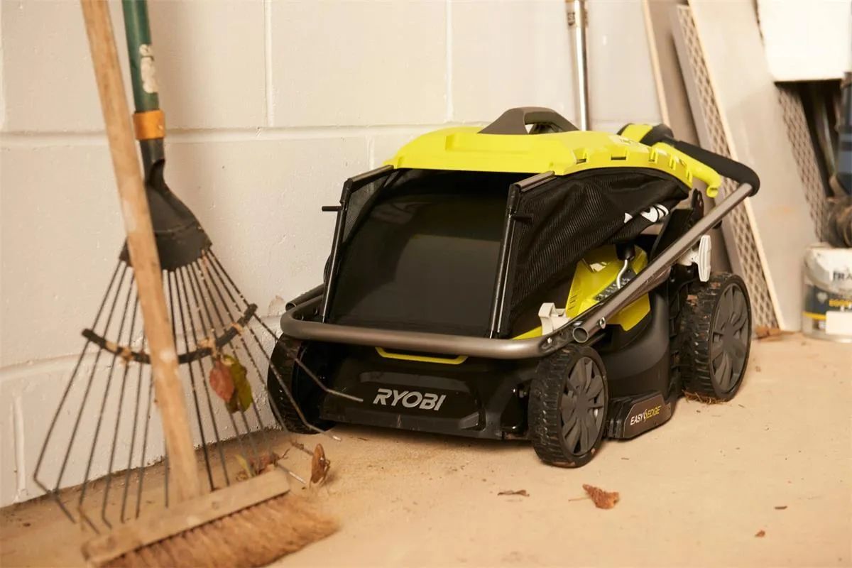 Газонокосилка аккумуляторная RYOBI RY18LMX37A-0 18V, 40 л, без АКБ и ЗУ