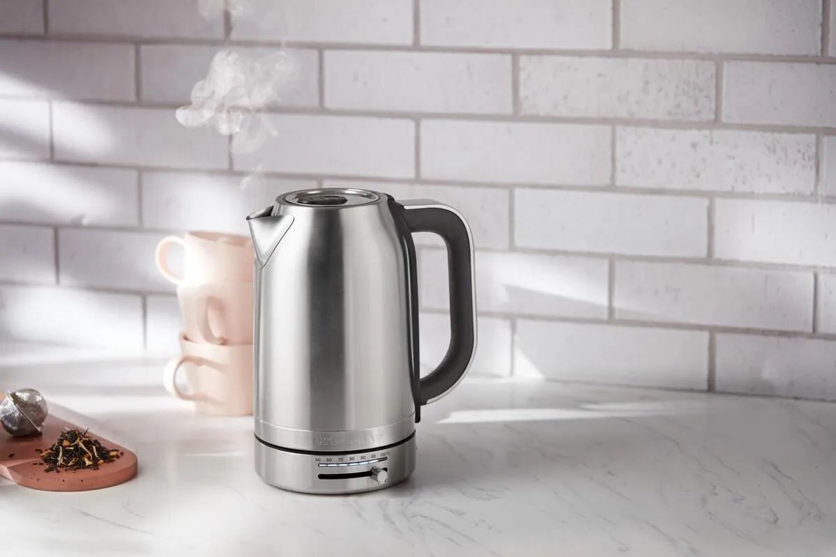 Чайник KitchenAid 5KEK1701ESX серебристый