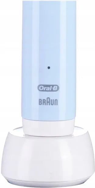 Электрическая зубная щетка Oral B Pro 3 3700 Cross Action с дополнительной насадкой 3D White