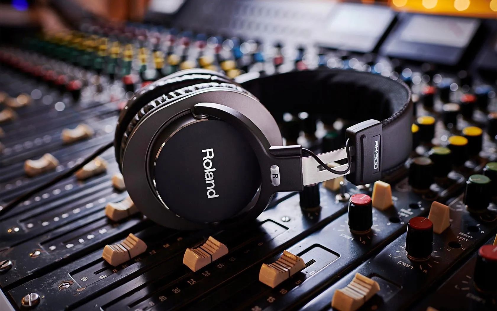 Наушники Roland RH-300