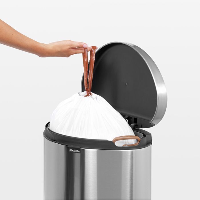 Мусорный бак с педалью Brabantia FlatBack+, 40л, MotionControl, матовая сталь 482021