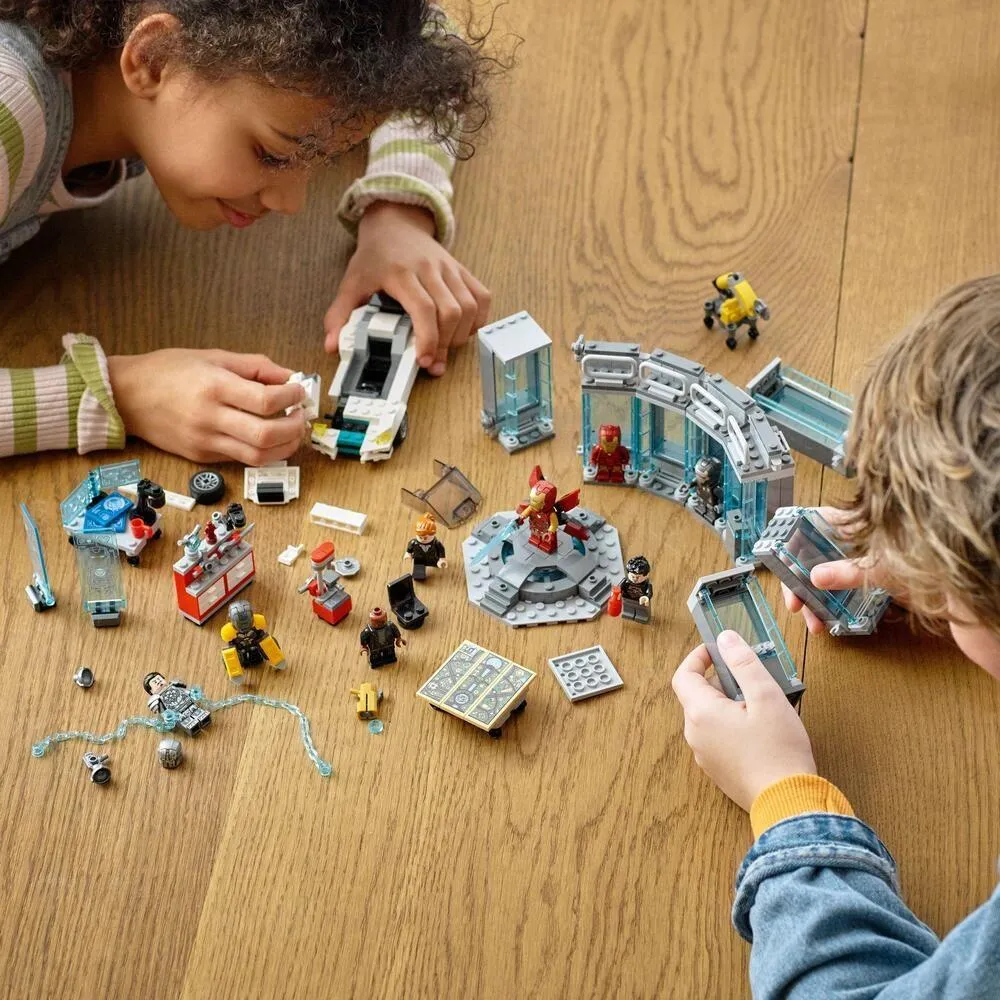 Конструктор LEGO Marvel 76216 Железный человек из брони
