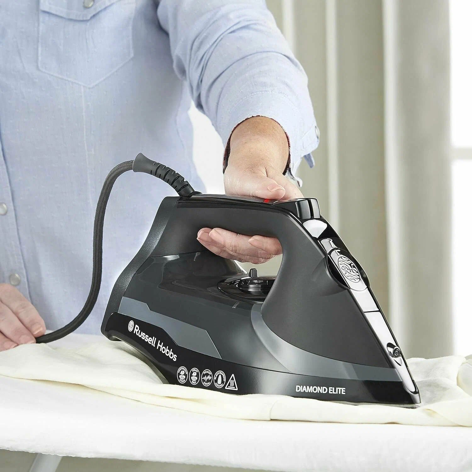 Паровой утюг Russell Hobbs 27000 Steam Iron 3100 Вт, 350 мл, черный