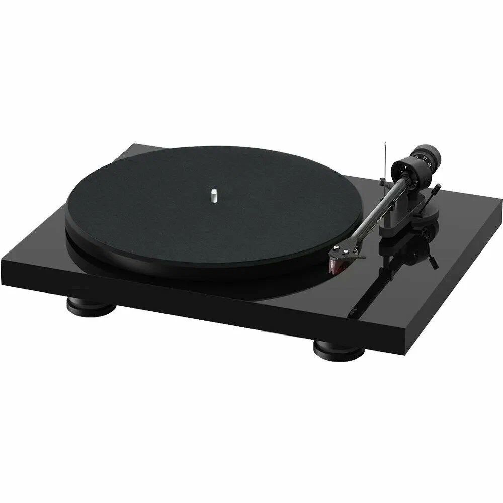 Виниловый проигрыватель Pro-Ject Debut Carbon III DC