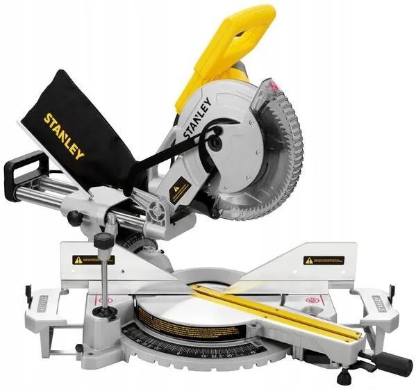 Циркулярная пила Stanley SM1800QS