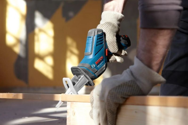 Аккумуляторная сабельная пила Bosch GSA 12V-14 Professional (060164L976)