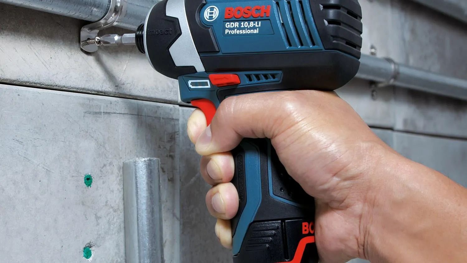 Аккумуляторный ударный гайковёрт Bosch GDR 12V-105 Professional (06019A6901)