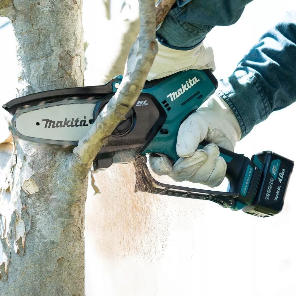 Цепная пила Makita UC100DWA01 с АКБ и ЗУ