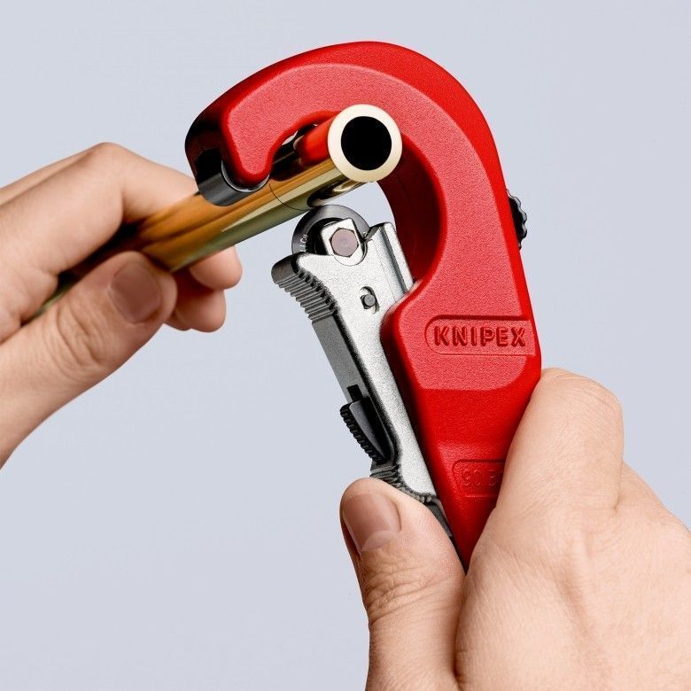 Роликовый труборез Knipex TubiX KN-903102SB 6 - 35 мм красный