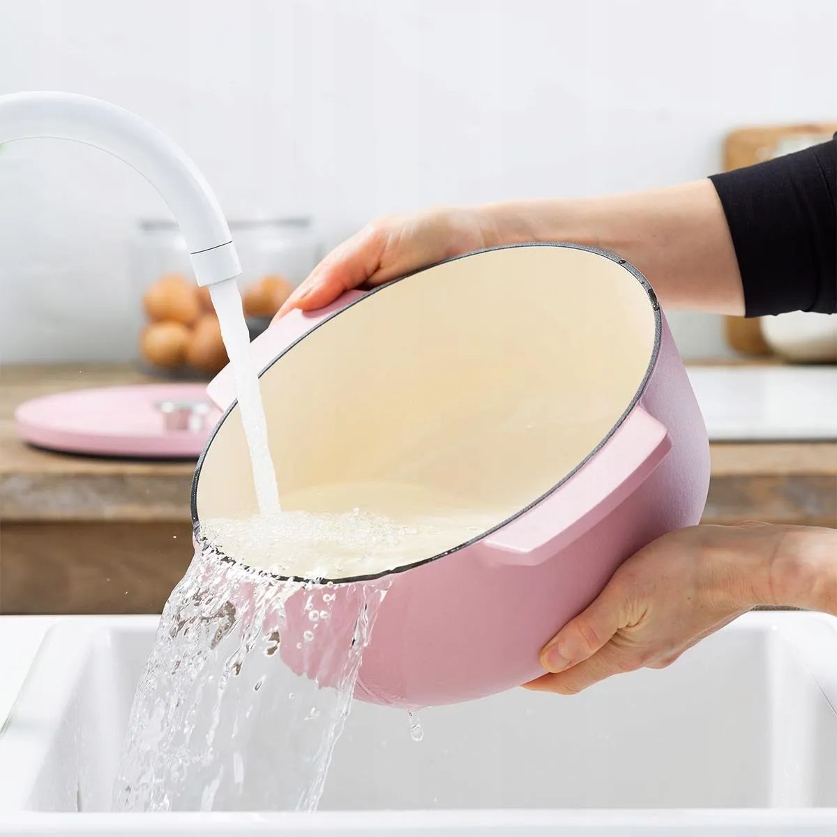 Чугунная кастрюля KitchenAid 5,2 л розовый