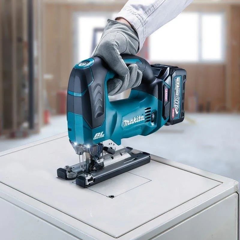 Сабельная пила Makita JV002GZ 40V XGT без АКБ и ЗУ