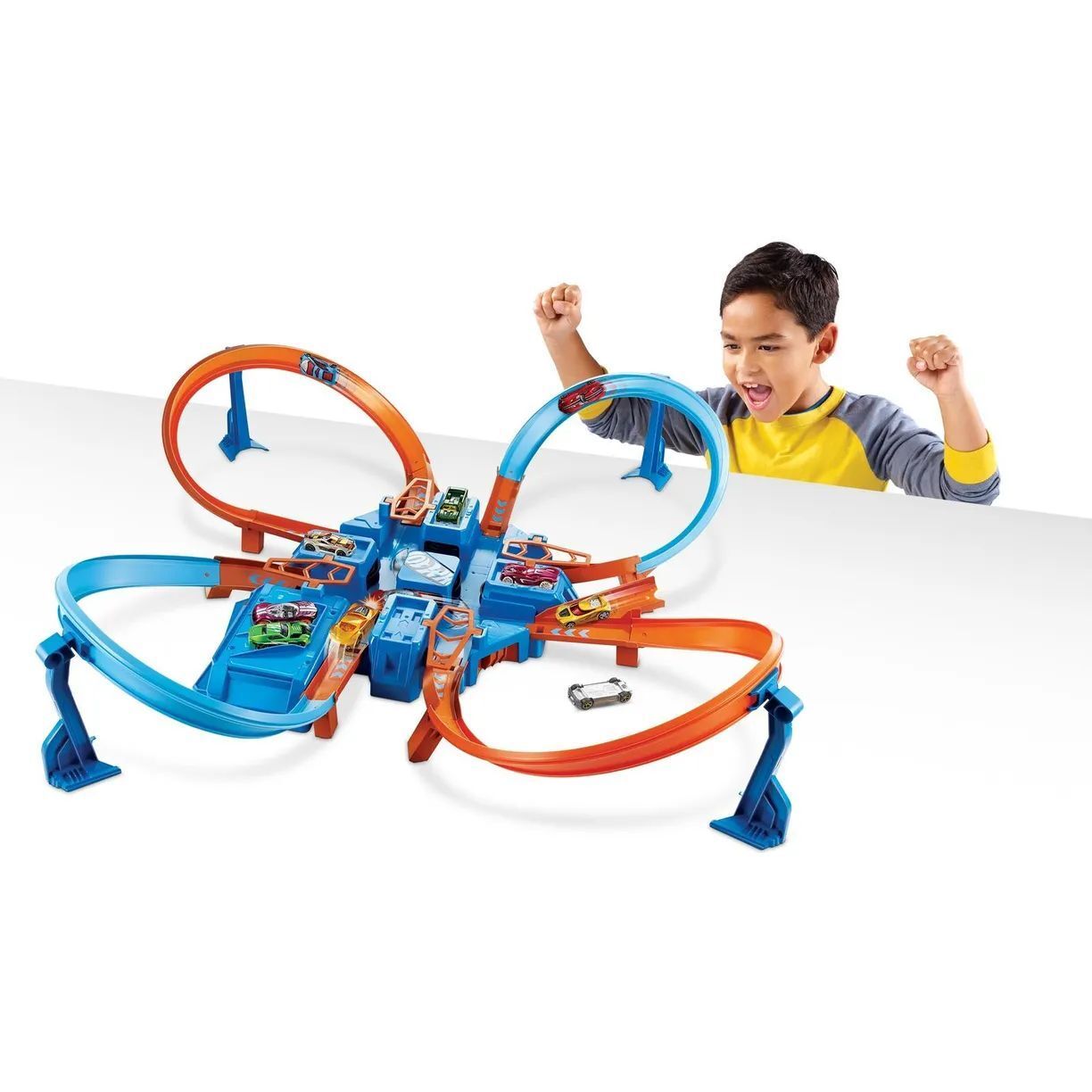 Игровой набор Hot Wheels Мега трек Перекресток  DTN42