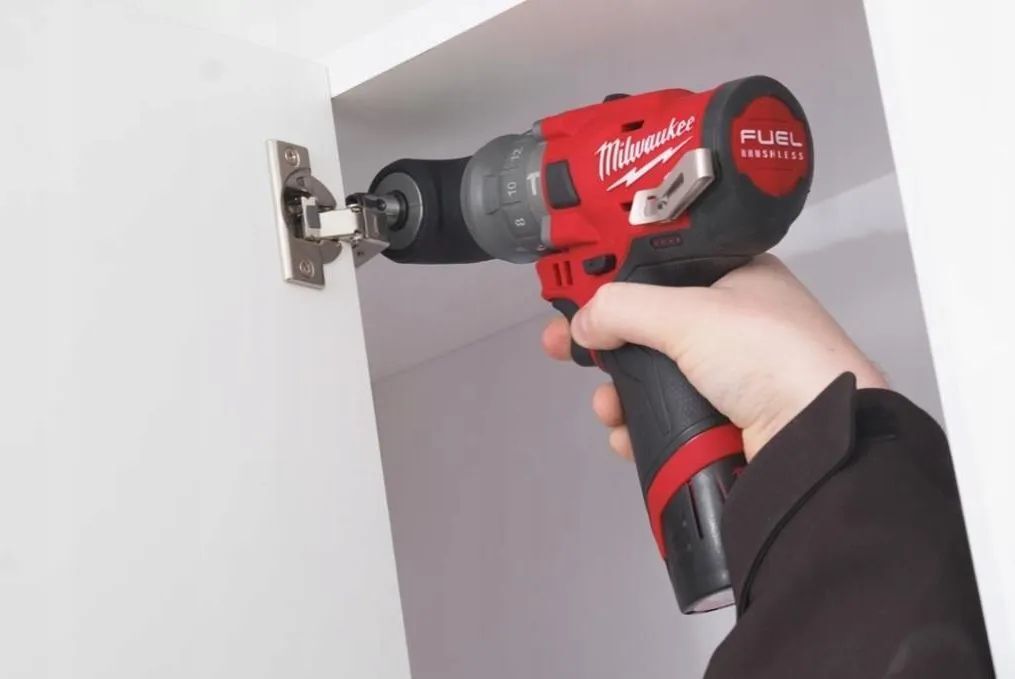 Дрель шуруповерт Milwaukee M12 FPDX-0 без акб и ЗУ 4933464135