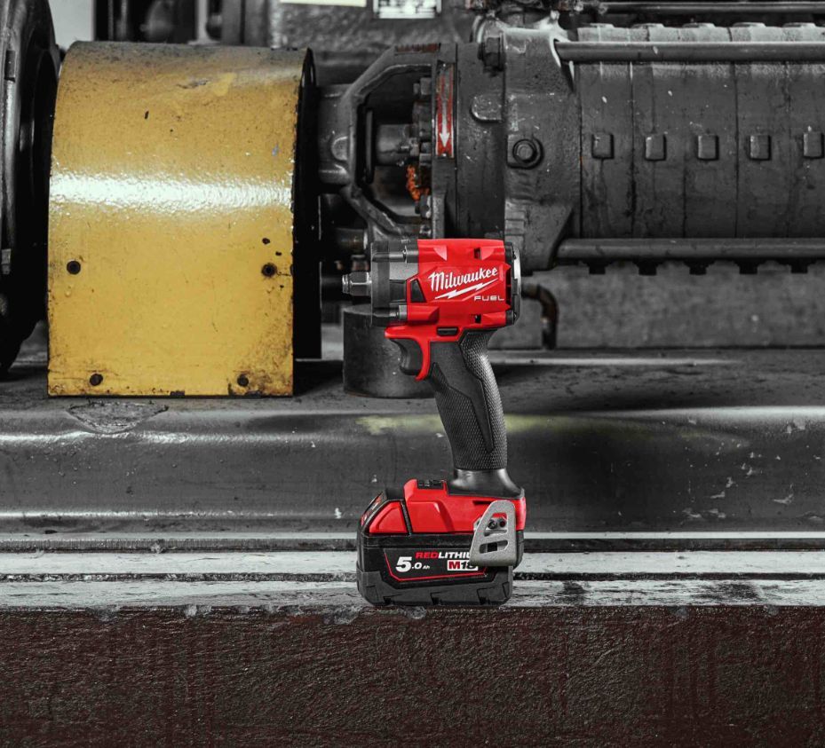 Ударный гайковерт Milwaukee M18FiW2F120 без аккумуляторов и ЗУ 4933498058