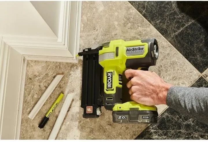 Гвоздезабиватель RYOBI R18GN18-120S с АКБ и ЗУ