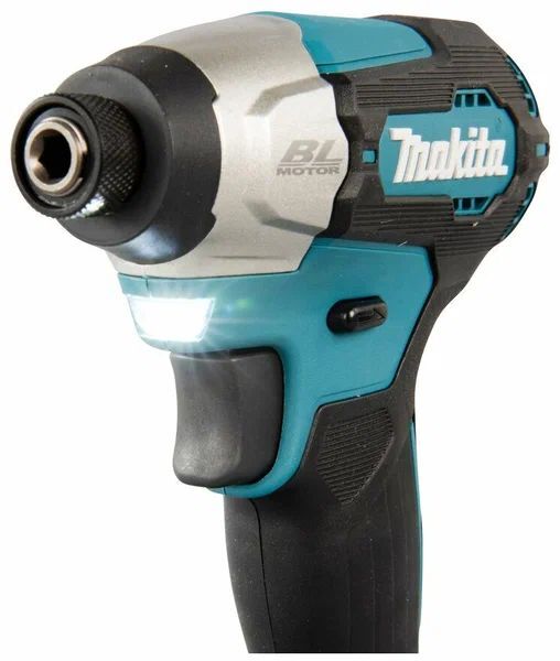 Ударный шуруповёрт Makita DTD157RFJ 18V с АКБ 2x3,0 Ah и ЗУ