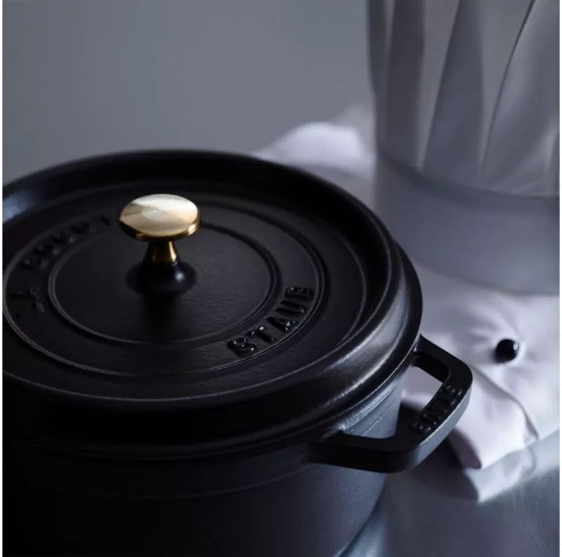 Чугунная круглая кастрюля Staub Cocotte 26 см, чёрная 40509-310-0