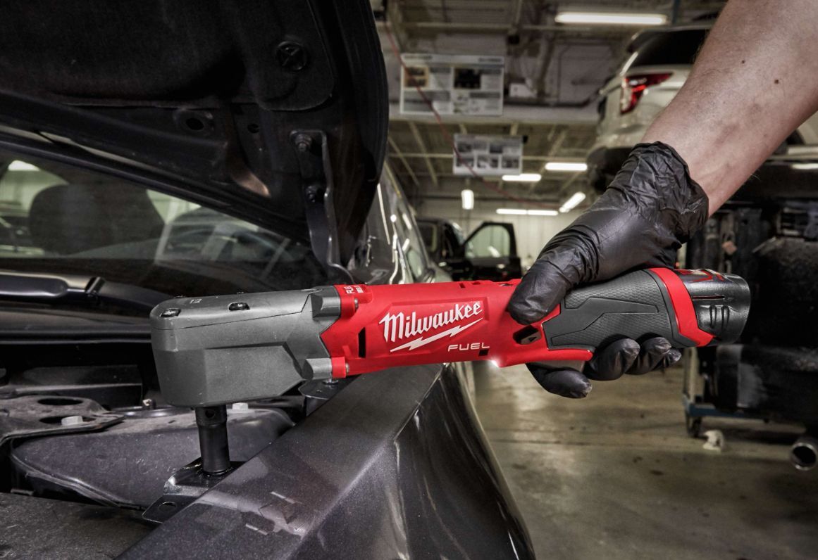 Угловой ударный гайковерт Milwaukee M12 FRAIWF120 без аккумуляторов и ЗУ 4933471699
