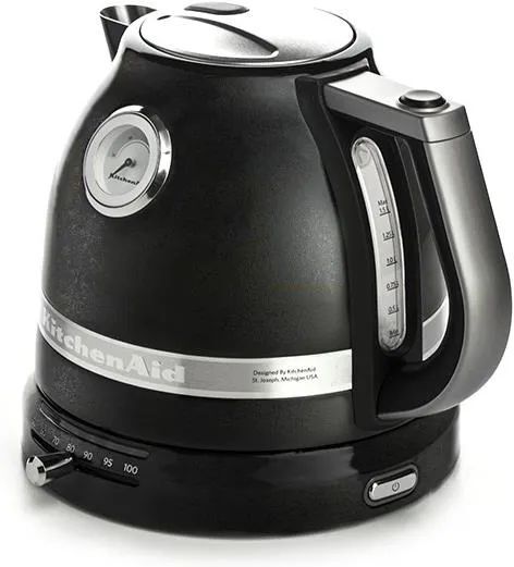 Чайник KitchenAid Pro Line 5KEK1522EBK черный