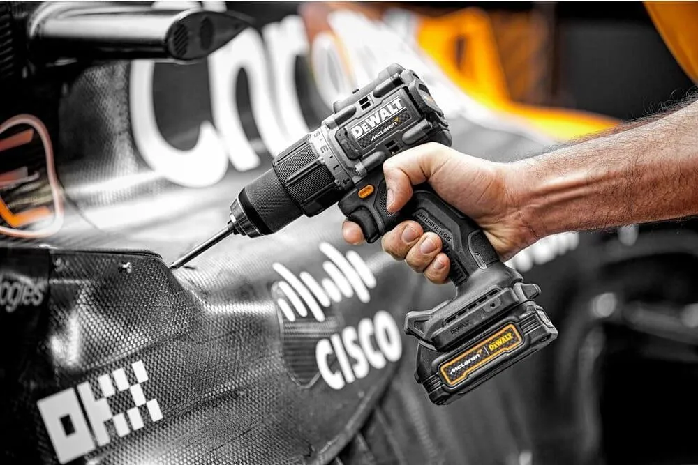 Аккумуляторный набор Dewalt DCK200MP2TQW