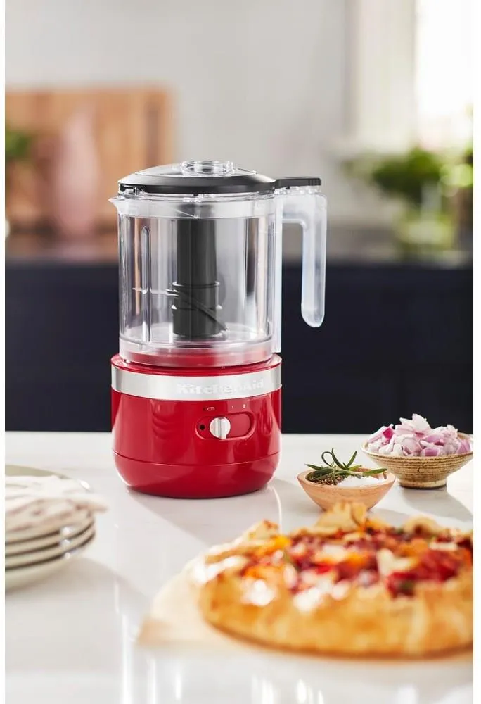 Аккумуляторный мини-измельчитель KitchenAid Cordless 5KFCB519EER, красный