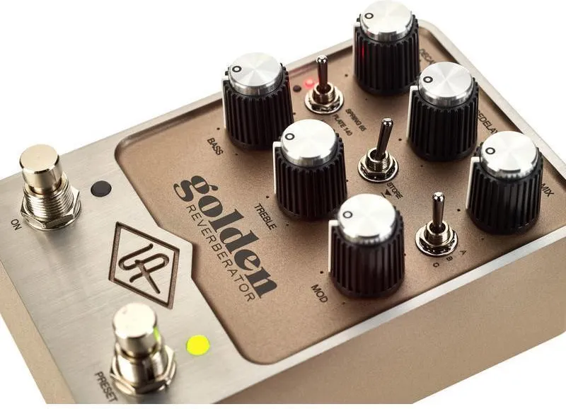 Гитарный эффект Universal Audio Golden Reverb Pedal