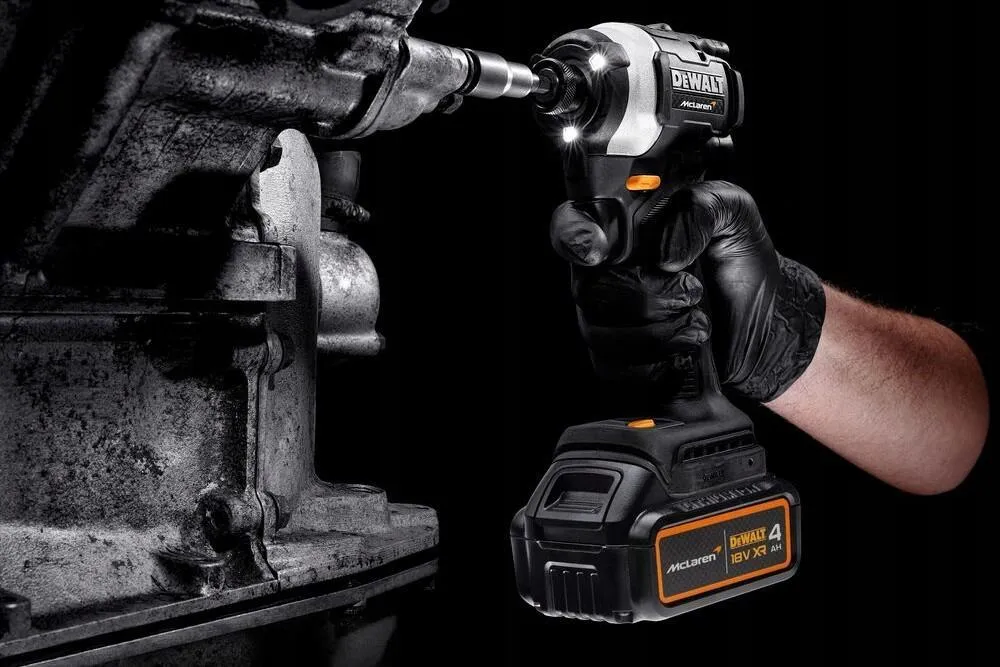 Аккумуляторная дрель-шуруповерт Dewalt DCF85MP2TQW