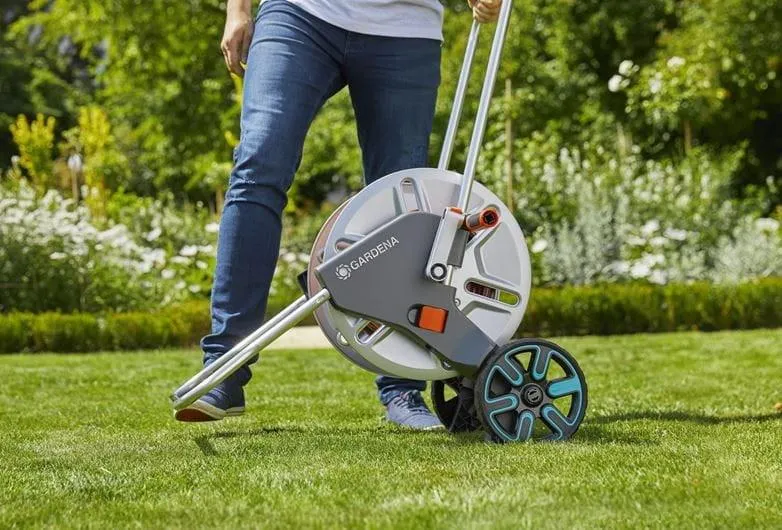 Металлическая тележка для шлангов GARDENA AquaRoll M 18541-20.000.00