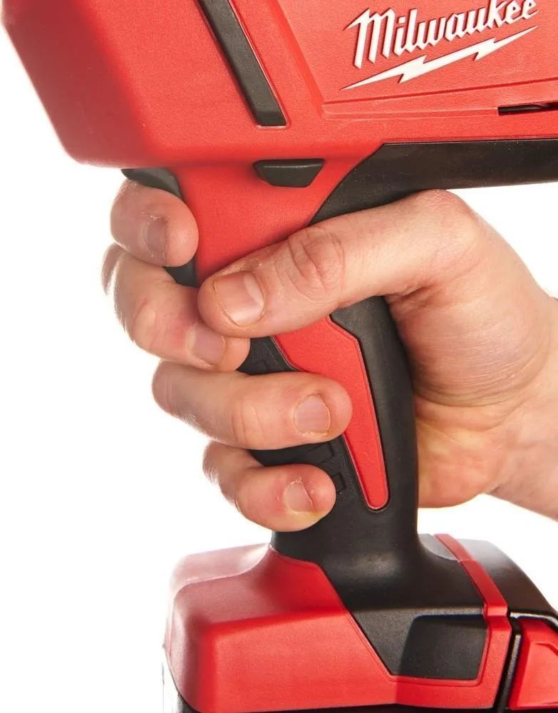 Клеевой пистолет Milwaukee M18 C18 PCG/600A-0B 600 мл без акб и ЗУ в сумке 4933459638