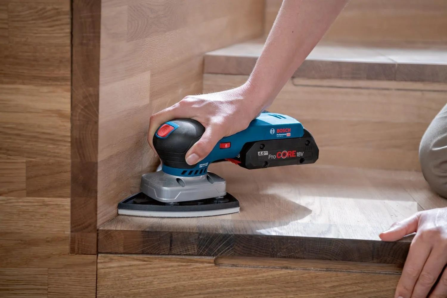 Аккумуляторная вибрационная шлифмашина Bosch GSS 18V-13 Professional (06019L0100)