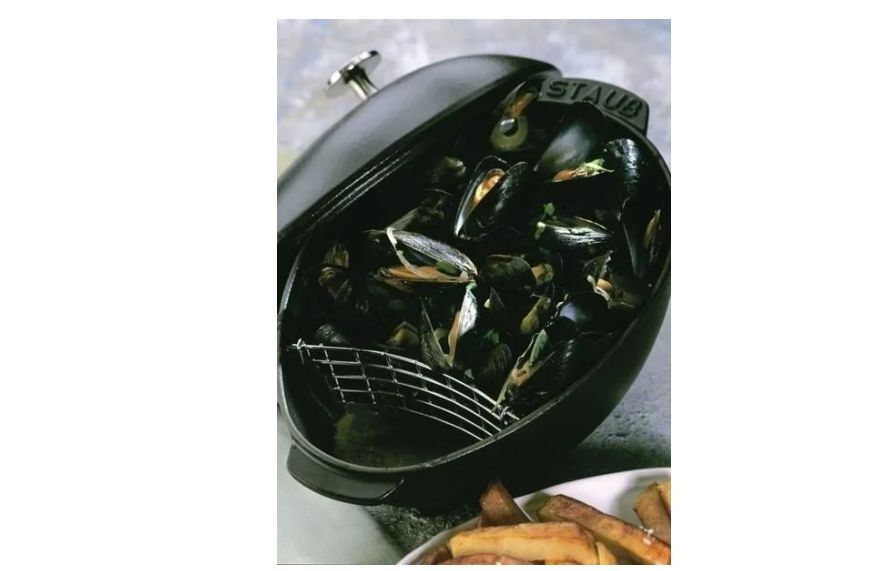 Эмалированная чугунная кастрюля для мидий Staub 25 см, чёрная (405094940)