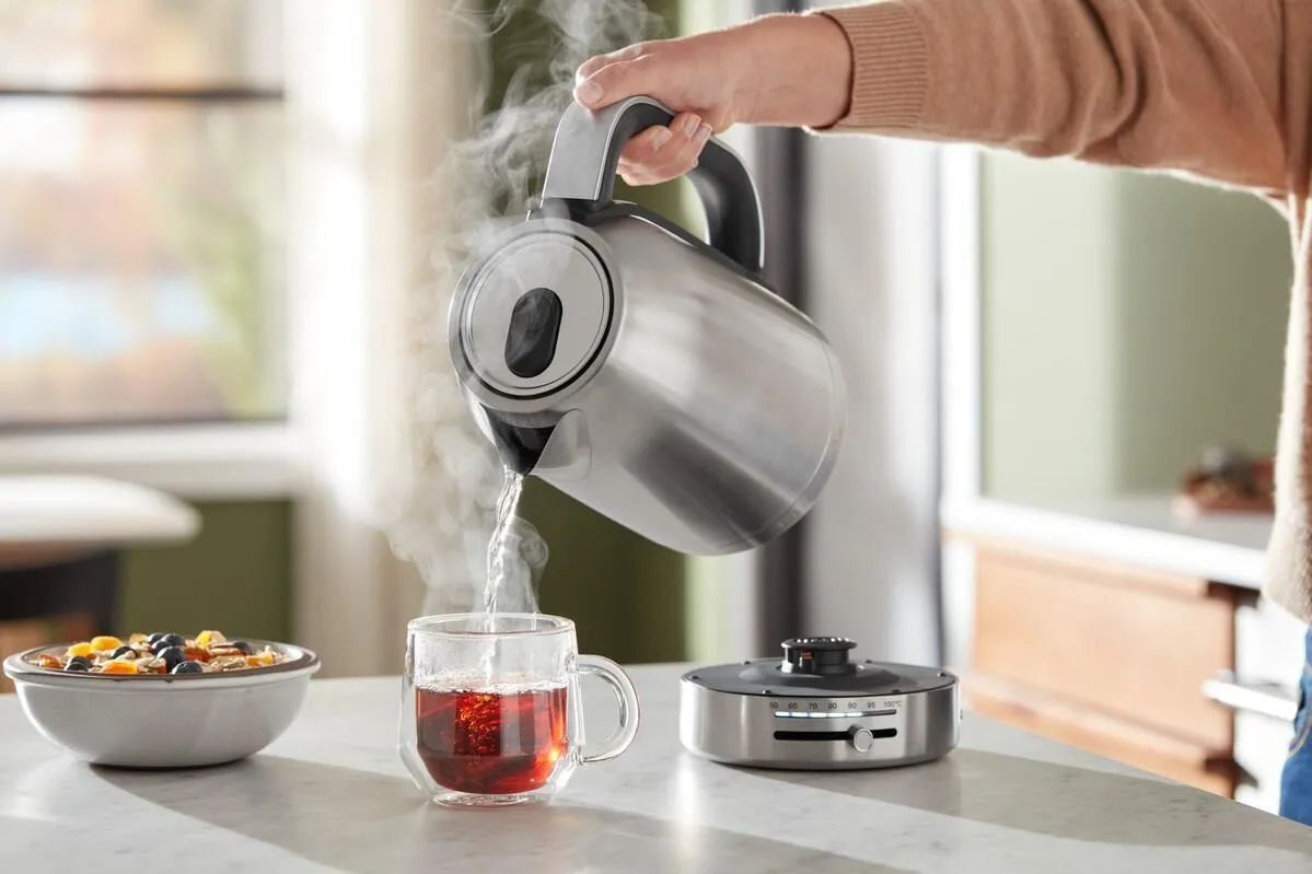 Чайник KitchenAid 5KEK1701ESX серебристый